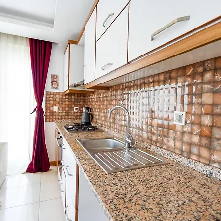 Lovely Flat With Balcony And Excellent Location In Muratpasa, Antalya * Antália