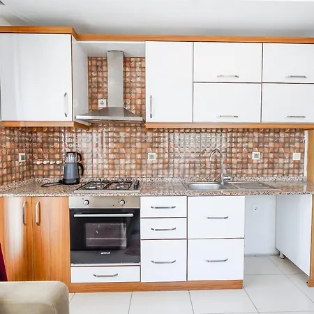 Lovely Flat With Balcony And Excellent Location In Muratpasa, Antalya Apartamento