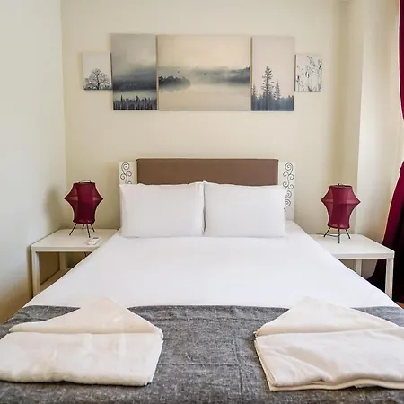 Lovely Flat With Balcony And Excellent Location In Muratpasa, Antalya Antália
